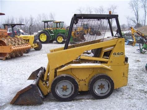 mid 1970 440 mustang skid steer wont turn right